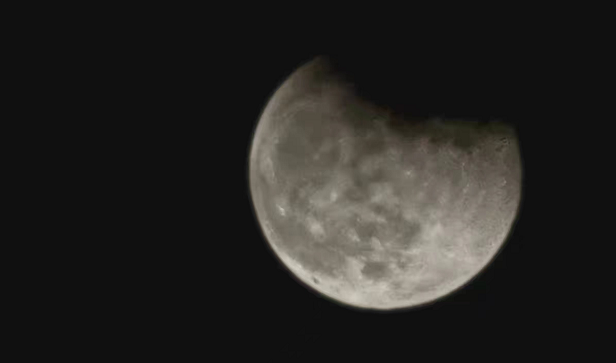 600年一遇“超长待机”月偏食，你看到了吗？休闲区蓝鸢梦想 - Www.slyday.coM