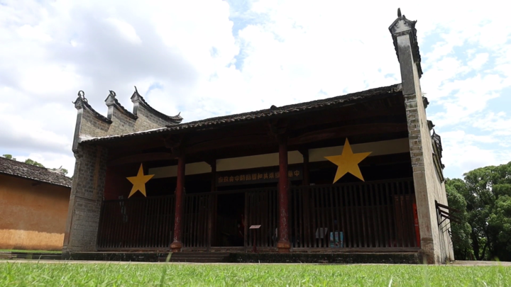 这是江西瑞金叶坪谢家祠堂.新华社记者程迪摄