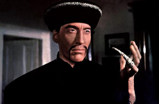 托卡马克之冠迪奥阴间风宣传照背后是思想殖民