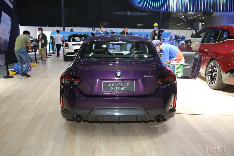 2021广州车展:全新宝马2系双门轿跑车
