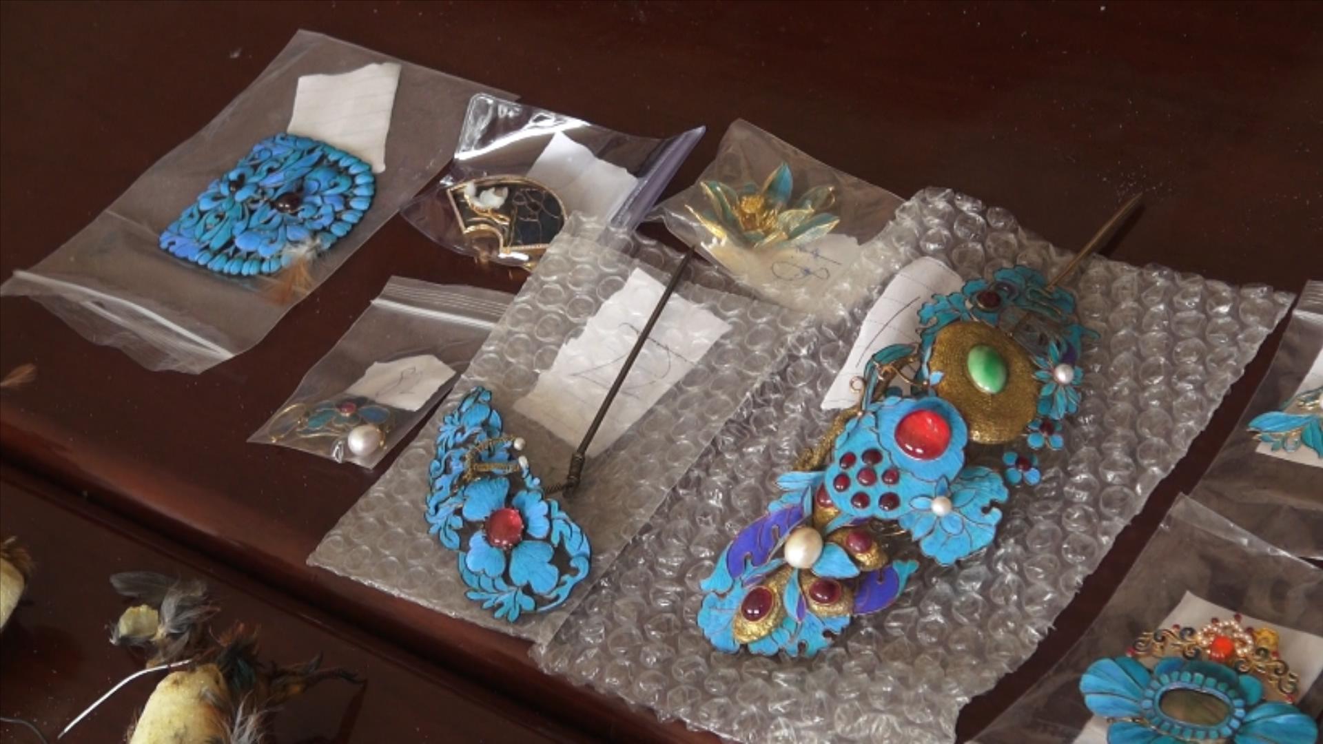 活体拔羽，一件头饰用80只鸟！携点翠饰品出京，男子获刑休闲区蓝鸢梦想 - Www.slyday.coM