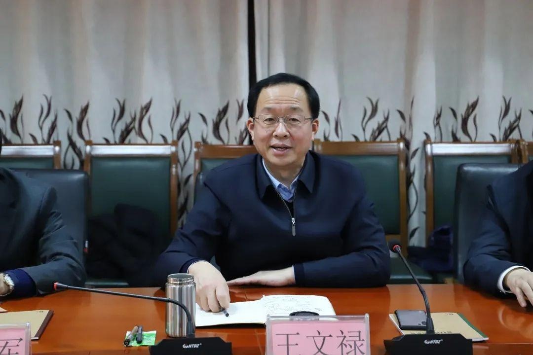 时事新闻王文禄到滨城区联系群众