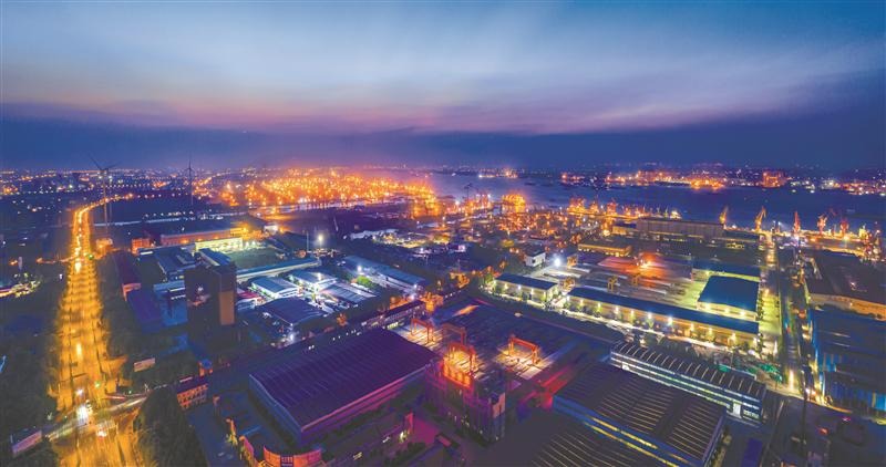 助力发展"夜经济"提升城市形象 江阴临港钠灯改造工程月底完工
