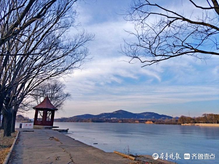 情报站结冰啦长清崮山湖的冬日美景如诗如画