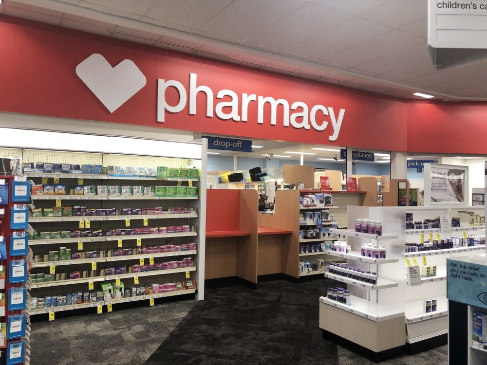 图为美国药店而再往另外一个方面挖掘,不难得出,这个巨大的死亡数字