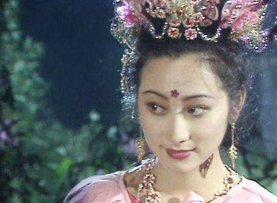 86《西游记》这场戏导演要求两人保护她,因长得太美,十几人争抢休闲区蓝鸢梦想 - Www.slyday.coM 86《西游记》这场戏导演要求两人保护她,因长得太美,十几人争抢休闲区蓝鸢梦想 - Www.slyday.coM