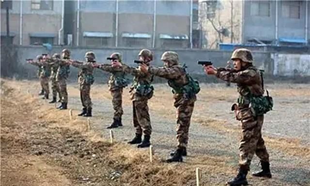 合成旅与合成营中间，为何少了一个合成团？合成营究竟有多牛？休闲区蓝鸢梦想 - Www.slyday.coM