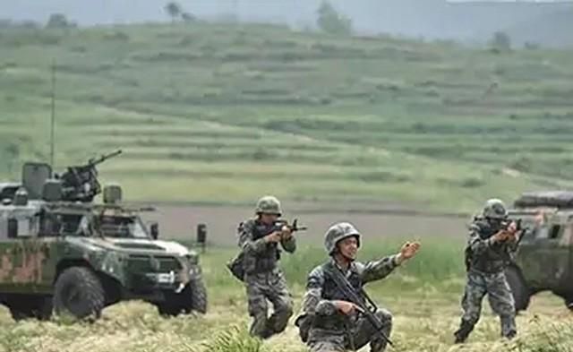 合成旅与合成营中间，为何少了一个合成团？合成营究竟有多牛？休闲区蓝鸢梦想 - Www.slyday.coM