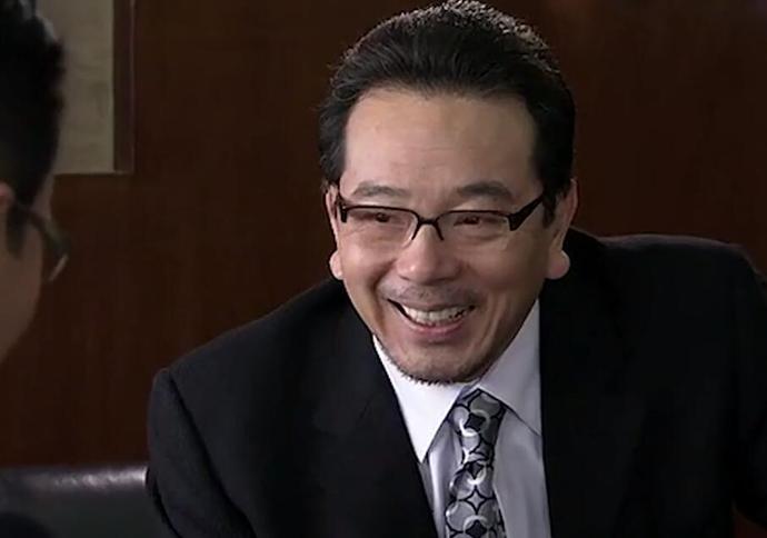 张晨光2000年以后把事业向北拓展,在内地以《奋斗》里男主的有钱爸爸