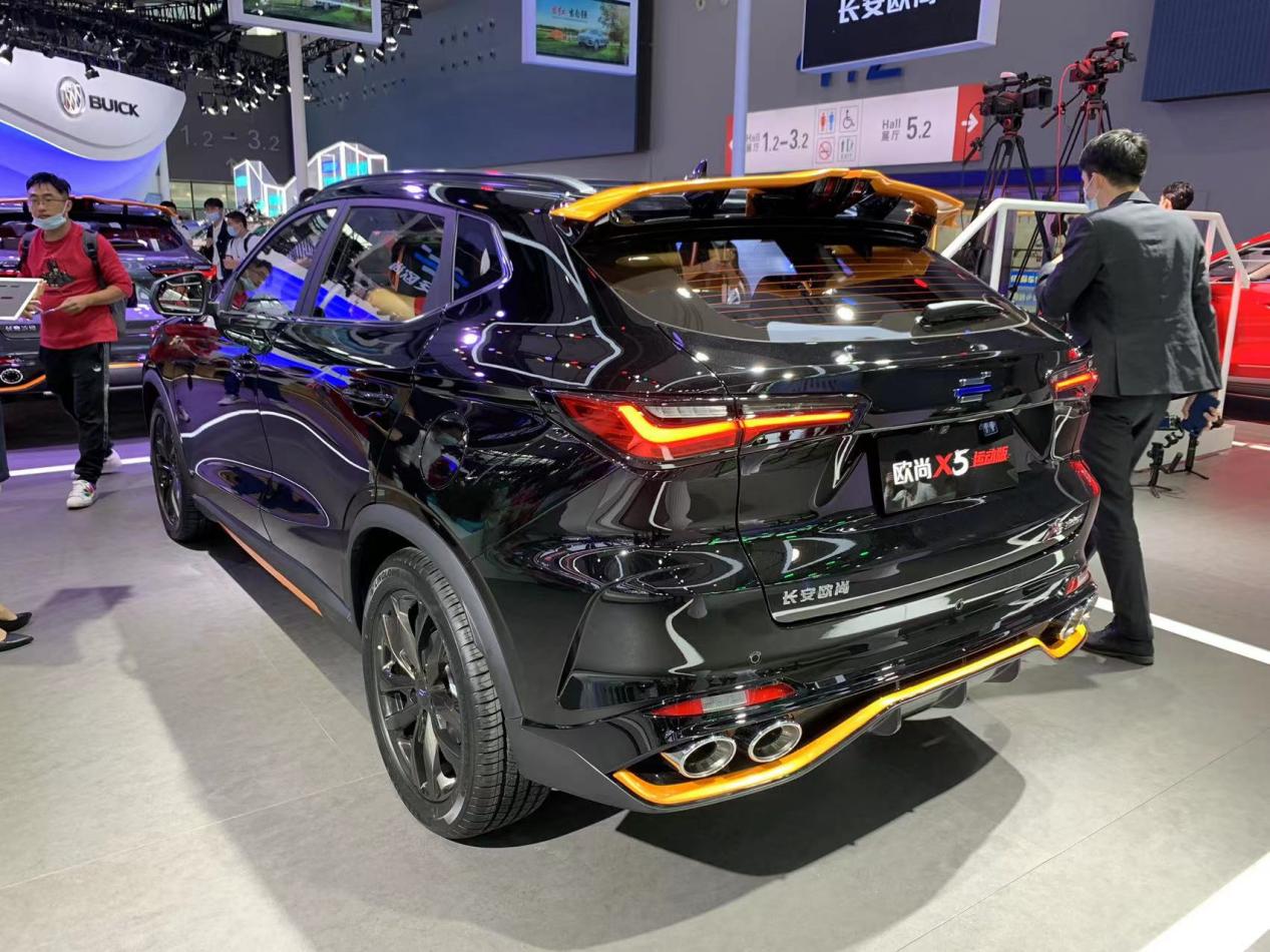 广州车展靠运动基因俘获消费者芳心实拍长安欧尚x5运动版