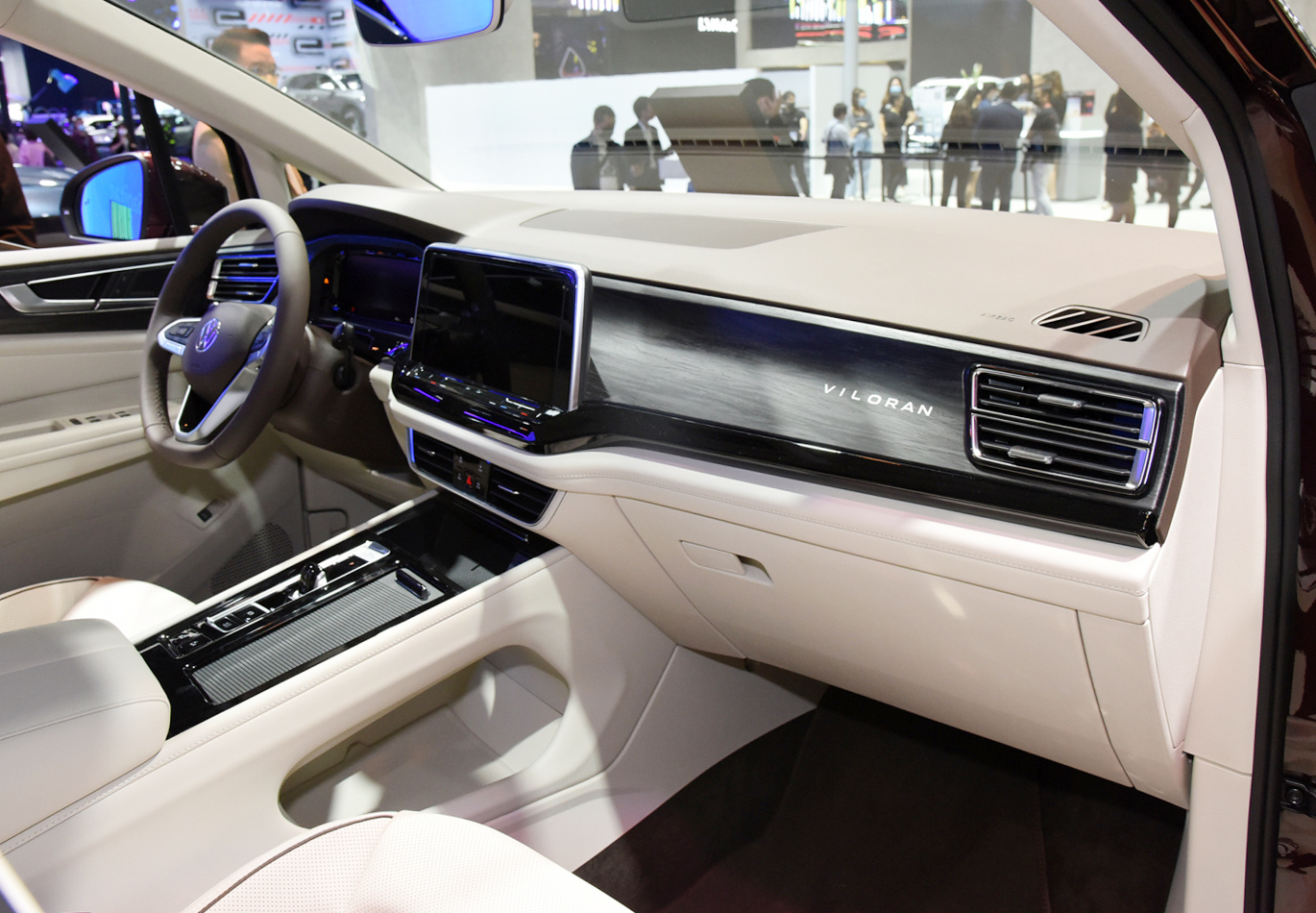 新款大众威然实车亮相换装新内饰车身加重搭载20t动力