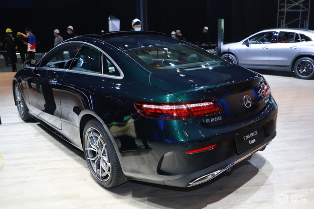 2021广州车展实拍图解奔驰e260轿跑敞篷