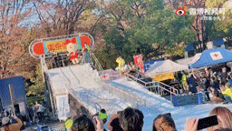 每日一笑：​没见过这么狗的…二哈果然没让我失望过！休闲区蓝鸢梦想 - Www.slyday.coM