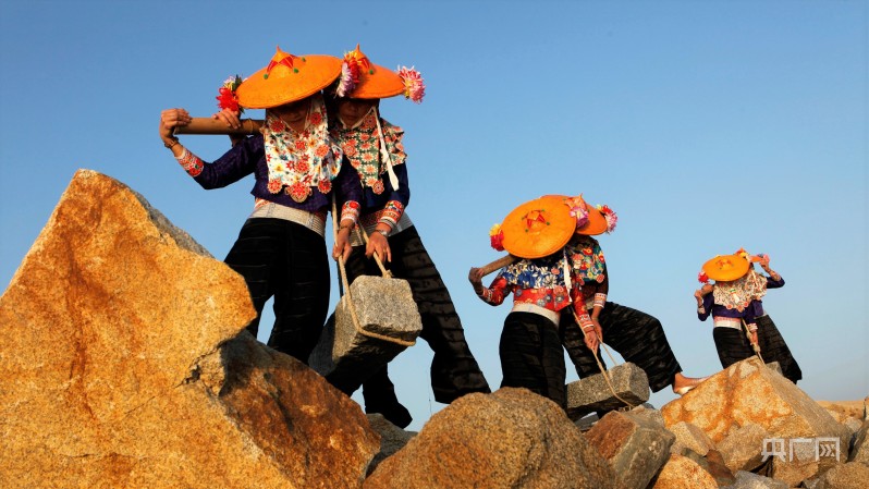 乡村振兴看福建崇武镇左手古城右手大海