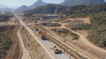 　　工程于2016年12月全面开工，计划2021年12月建成通车。