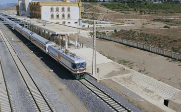 　　亚吉铁路2018年进入商业运营以来，运营成效持续改善。