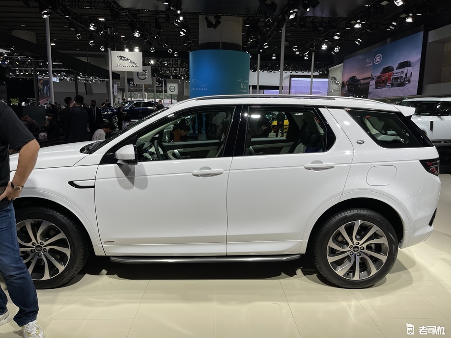 2021广州车展路虎发现运动版p300e售4228万