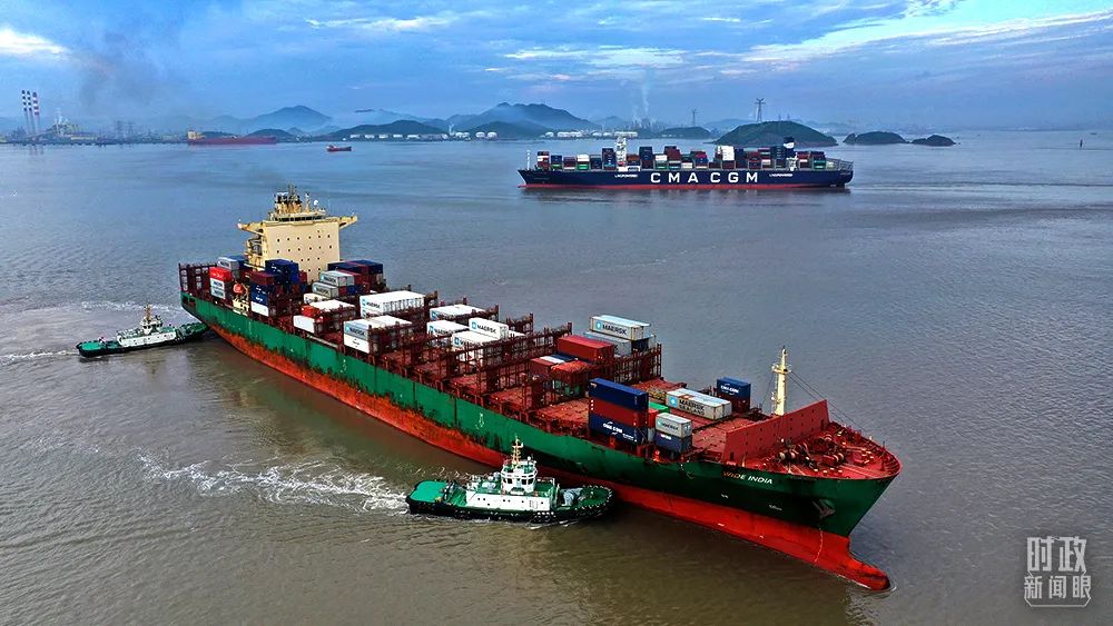 △June 2021, Zhoushan Port, Zhejiang Province. The wheeled cargo will be shipped to countries along the “Belt and Road” such as Nigeria, Malaysia, and Singapore.  (Photo/Visual China)