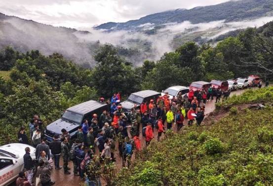 仍在搜救!4名考察队员野外失联,他们进入的哀牢山有多可怕?休闲区蓝鸢梦想 - Www.slyday.coM 仍在搜救!4名考察队员野外失联,他们进入的哀牢山有多可怕?休闲区蓝鸢梦想 - Www.slyday.coM