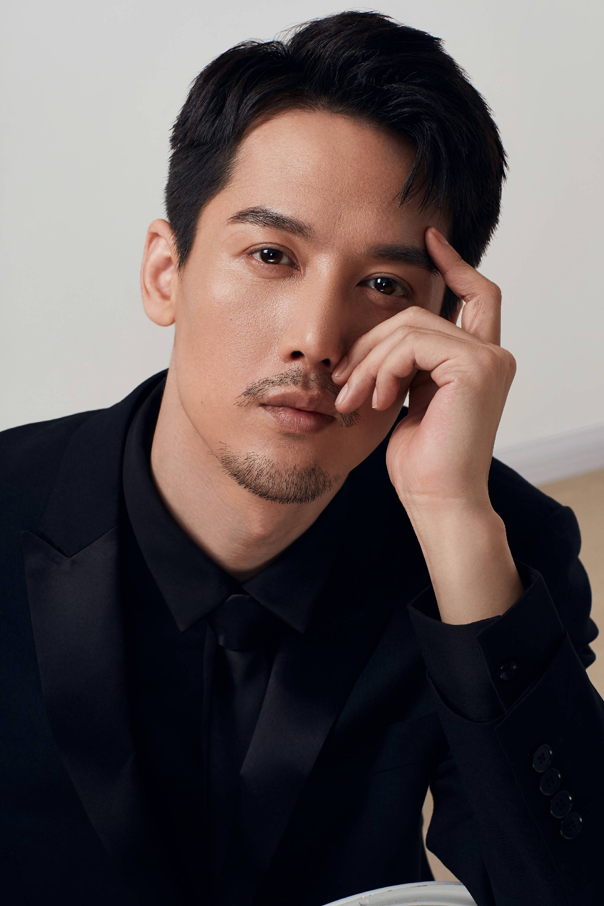 余洺轩两个人的世界热播上海青年白领戴诗萍执着追爱