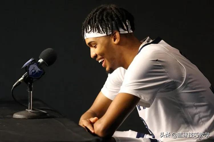 布朗尼伤愈复出首秀来了！球队72休闲区蓝鸢梦想 - Www.slyday.coM