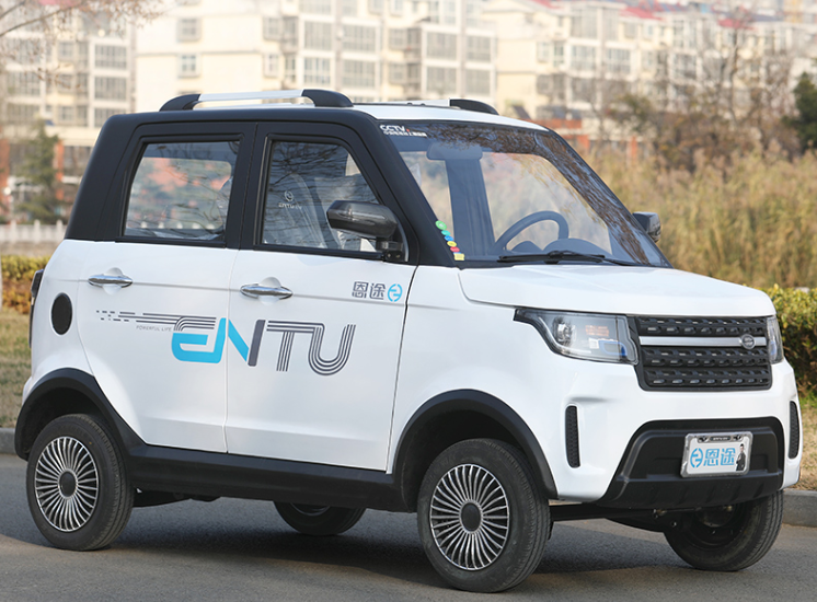 那么,第三款就是比较合适的选择,恩途虽然不是低速电动车中的一线品牌