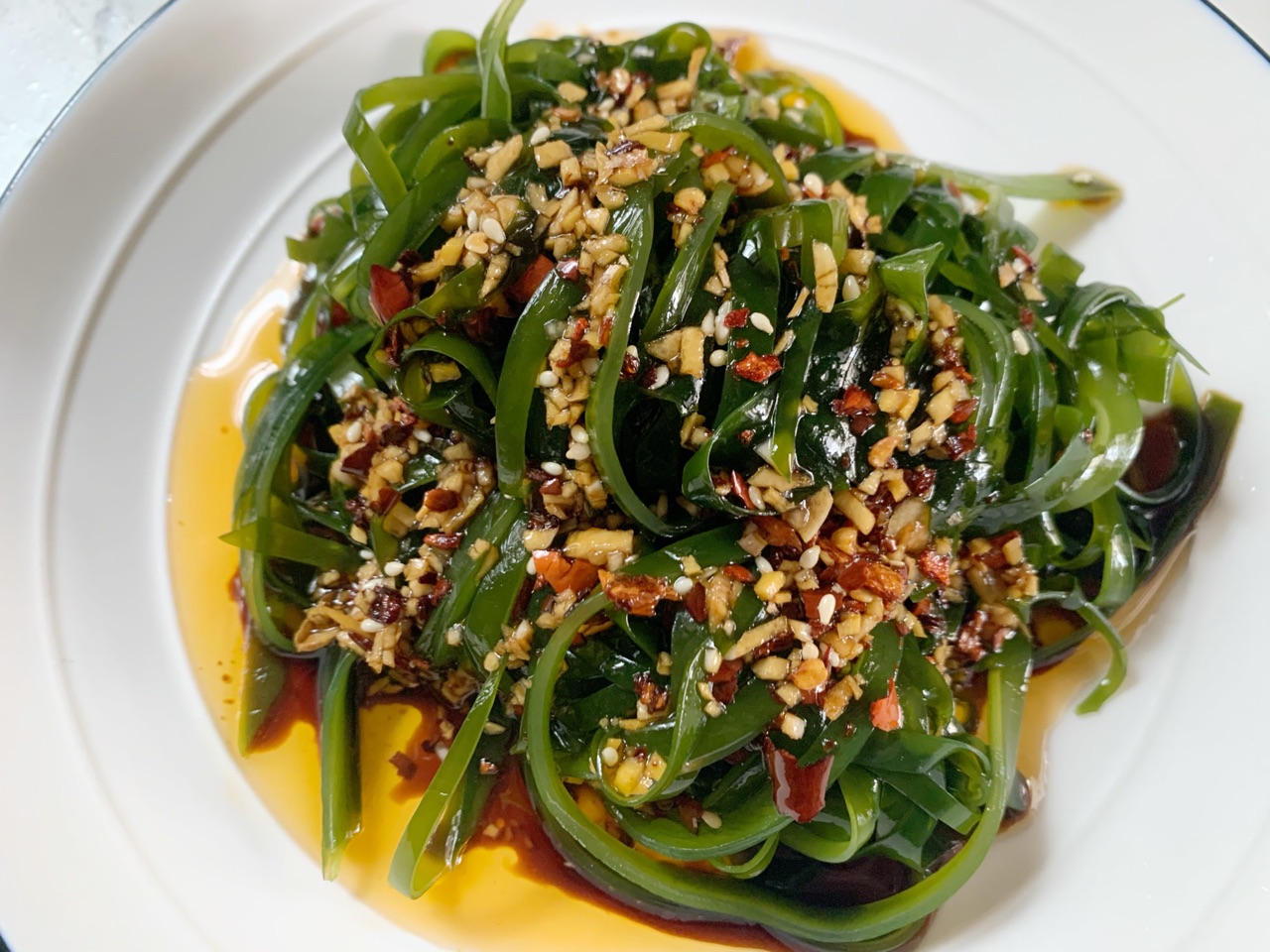 简单快手的凉拌海带丝5分钟就上桌开胃解腻吃不够