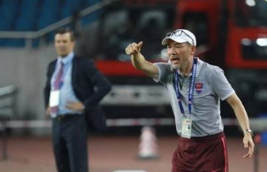 重庆足球陷入绝境，中超至少3队面临解散，未来何去何从？休闲区蓝鸢梦想 - Www.slyday.coM