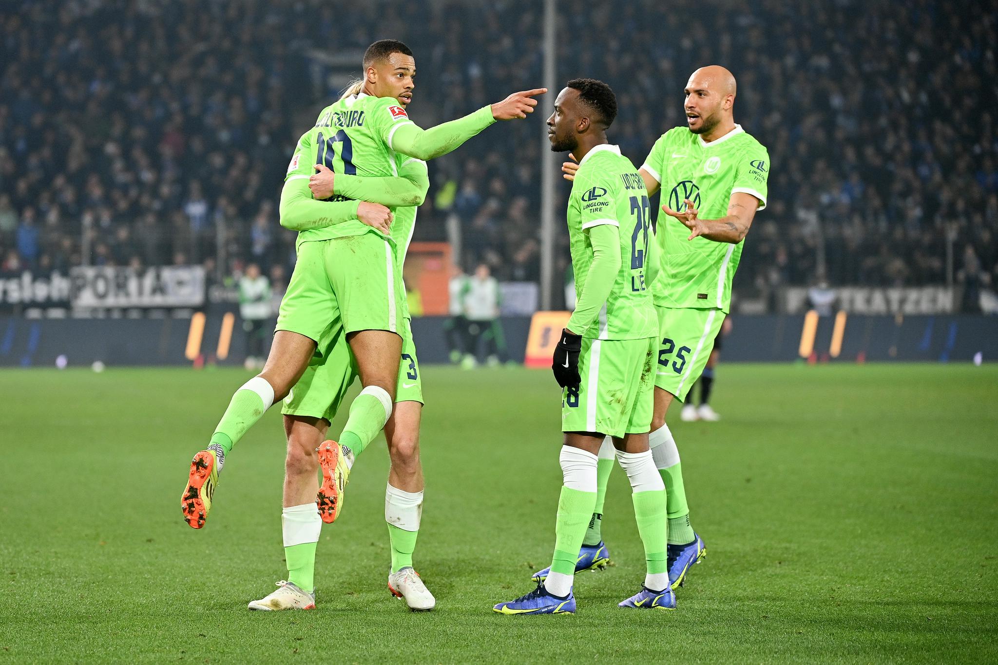 足球——德甲:比勒费尔德平沃尔夫斯堡|比勒费尔德