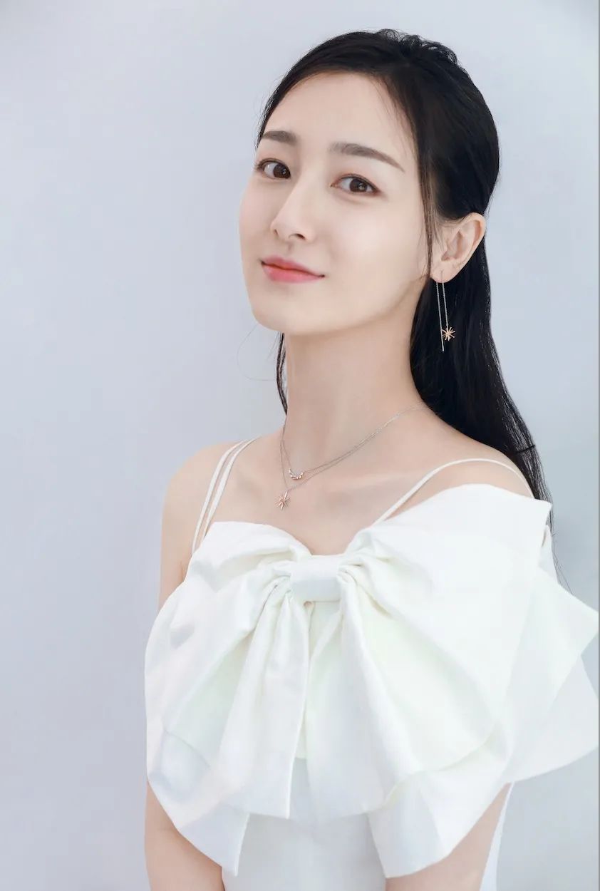 别叹气,把温柔留给值得的人 | 「为你读诗」|叶青_新浪新闻