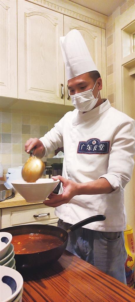 不想做饭请个厨师上门做私厨上门服务渐受太原市民青睐