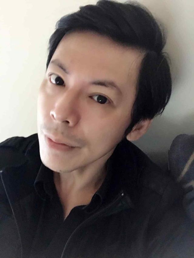 男星简家玮转行当保安每天工作12小时直言不偷不抢就是好工作