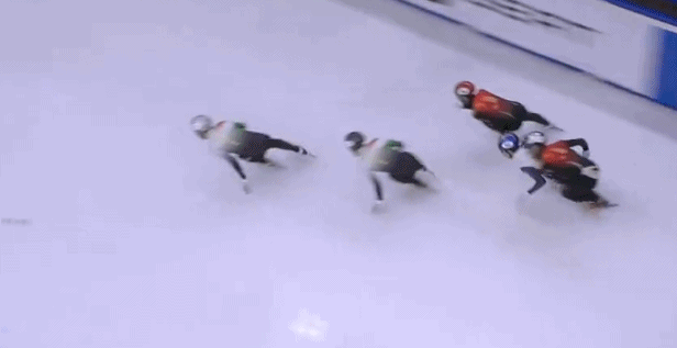 央视直播结束后,回放韩国队卑劣犯规,名嘴炮轰:动作很不好!休闲区蓝鸢梦想 - Www.slyday.coM 央视直播结束后,回放韩国队卑劣犯规,名嘴炮轰:动作很不好!休闲区蓝鸢梦想 - Www.slyday.coM