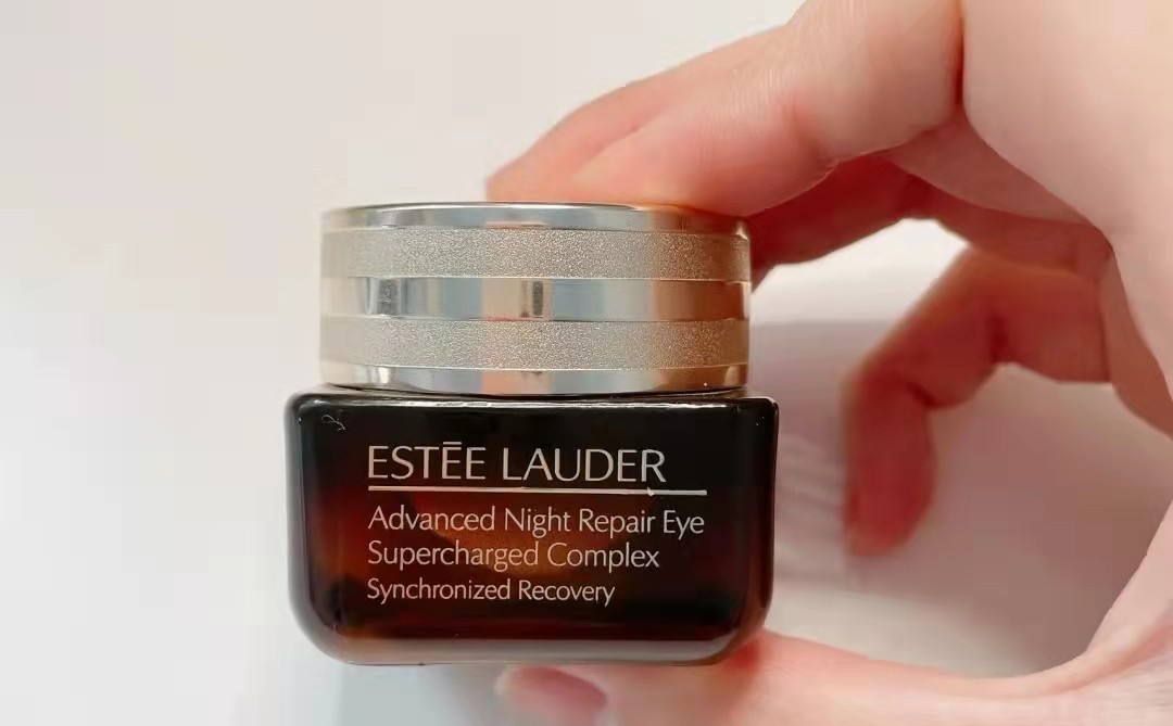 常见的“黑眼圈”分3种，如何选对眼霜有效解决？看这篇就够了休闲区蓝鸢梦想 - Www.slyday.coM