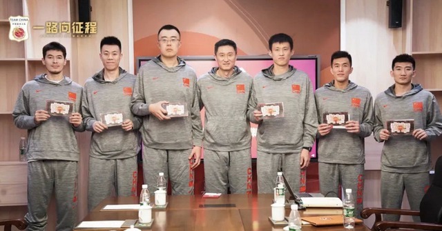 中国男篮冲击2连胜!首发阵容浮出水面,老臣回归,CCTV5直播休闲区蓝鸢梦想 - Www.slyday.coM 中国男篮冲击2连胜!首发阵容浮出水面,老臣回归,CCTV5直播休闲区蓝鸢梦想 - Www.slyday.coM