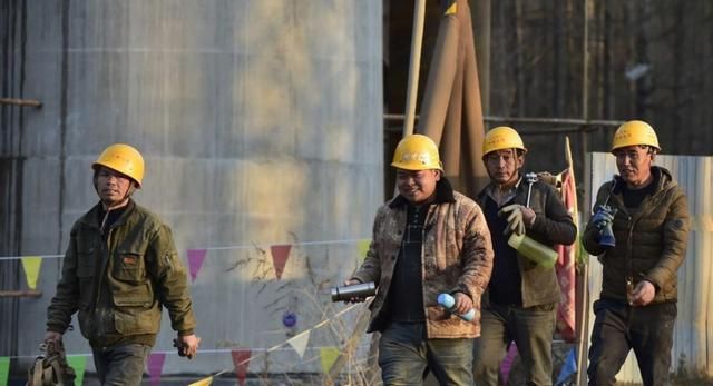 大学生的工资档次表,硕士生工资只能达到4700?网友表示:太难了休闲区蓝鸢梦想 - Www.slyday.coM 大学生的工资档次表,硕士生工资只能达到4700?网友表示:太难了休闲区蓝鸢梦想 - Www.slyday.coM