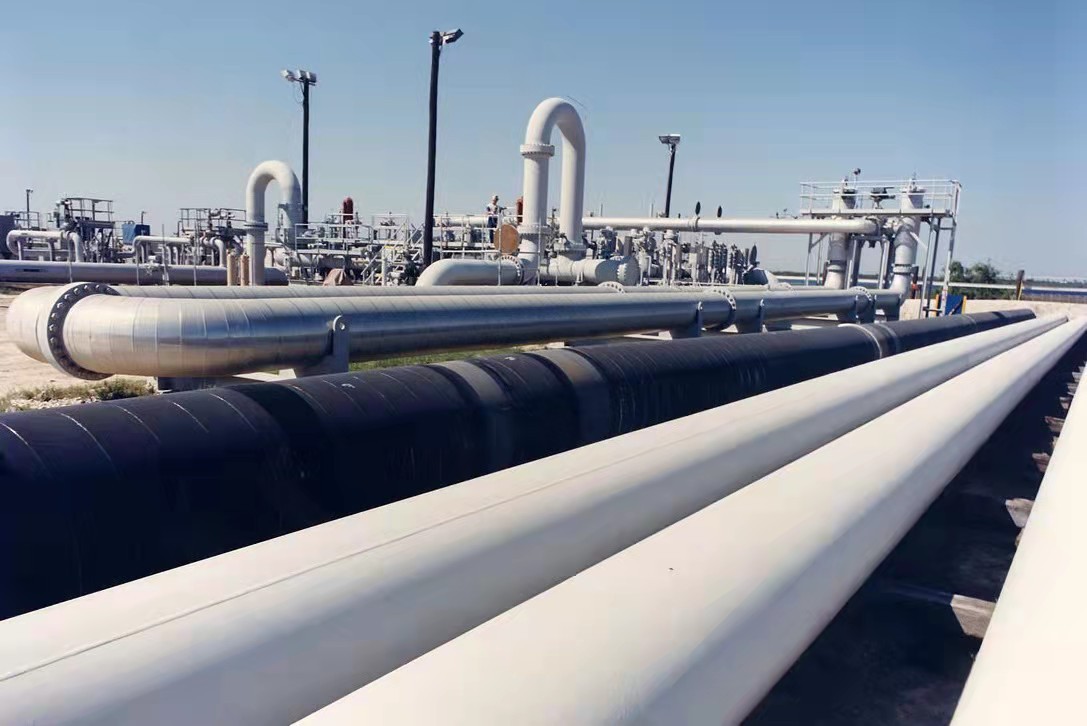 图为土库曼斯坦天然气管道总的来说,中国与土库曼斯坦之间的关系完全