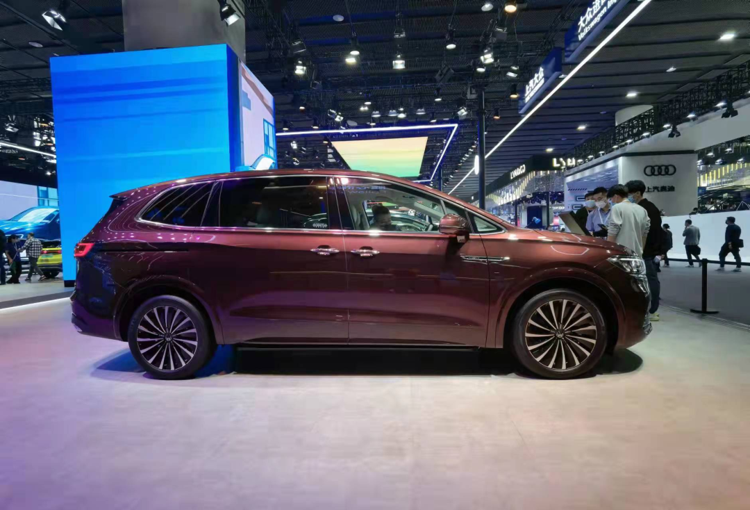 2021广州车展丨上汽大众新威然保持商务格调向数字化看齐