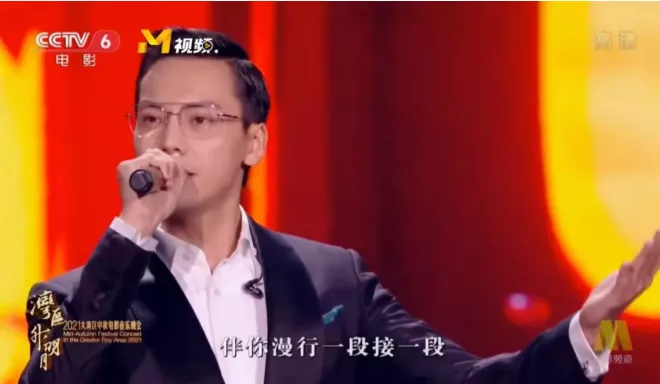 明星遇见前任名场面:李现baby让c位,邓伦偷看金晨休闲区蓝鸢梦想 - Www.slyday.coM 明星遇见前任名场面:李现baby让c位,邓伦偷看金晨休闲区蓝鸢梦想 - Www.slyday.coM