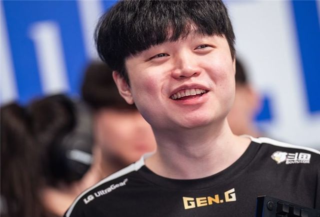 5位明星选手同时站出来，指责战队阻碍自己转会，LCK乱成一锅粥休闲区蓝鸢梦想 - Www.slyday.coM