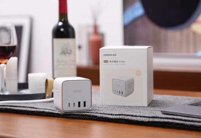 你家的排插该升级了，65W氮化镓快充的插座，你心动了吗？休闲区蓝鸢梦想 - Www.slyday.coM