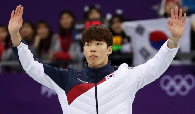 央视直播结束后,回放韩国队卑劣犯规,名嘴炮轰:动作很不好!休闲区蓝鸢梦想 - Www.slyday.coM 央视直播结束后,回放韩国队卑劣犯规,名嘴炮轰:动作很不好!休闲区蓝鸢梦想 - Www.slyday.coM