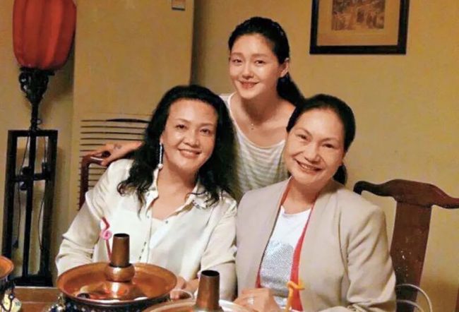 汪小菲大s离婚后徐妈妈发声态度一百八十度转弯有何苦衷