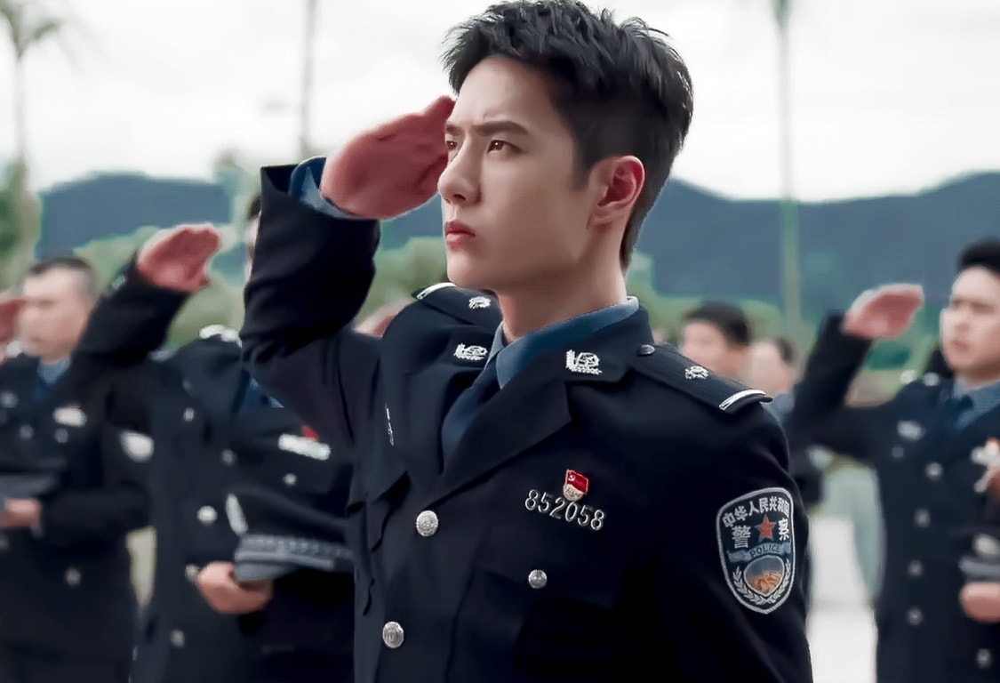 王一博搭档梁朝伟出演电影《无名》,海报帅呆了!