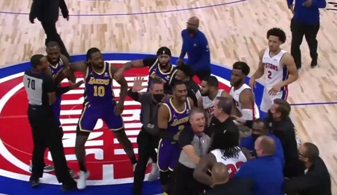 登热搜榜!活塞悍将一战成名,詹姆斯被驱逐,浓眉哥赛后力挺休闲区蓝鸢梦想 - Www.slyday.coM 登热搜榜!活塞悍将一战成名,詹姆斯被驱逐,浓眉哥赛后力挺休闲区蓝鸢梦想 - Www.slyday.coM