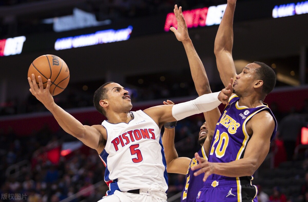 詹姆斯恶犯遭驱逐，湖人逆转活塞！国王主帅被炒，76人想要坎宁安休闲区蓝鸢梦想 - Www.slyday.coM