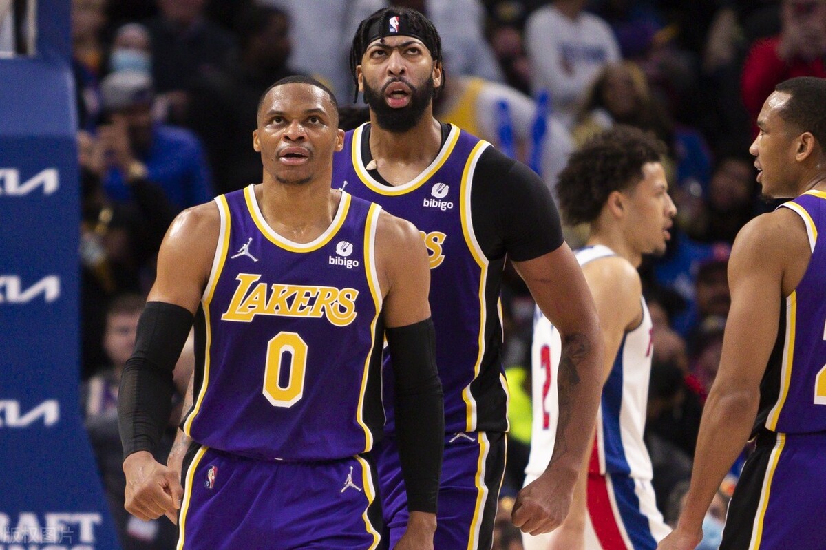 詹姆斯恶犯遭驱逐，湖人逆转活塞！国王主帅被炒，76人想要坎宁安休闲区蓝鸢梦想 - Www.slyday.coM