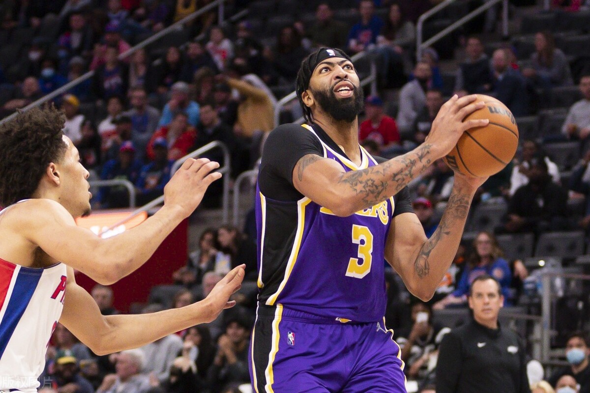 詹姆斯恶犯遭驱逐，湖人逆转活塞！国王主帅被炒，76人想要坎宁安休闲区蓝鸢梦想 - Www.slyday.coM