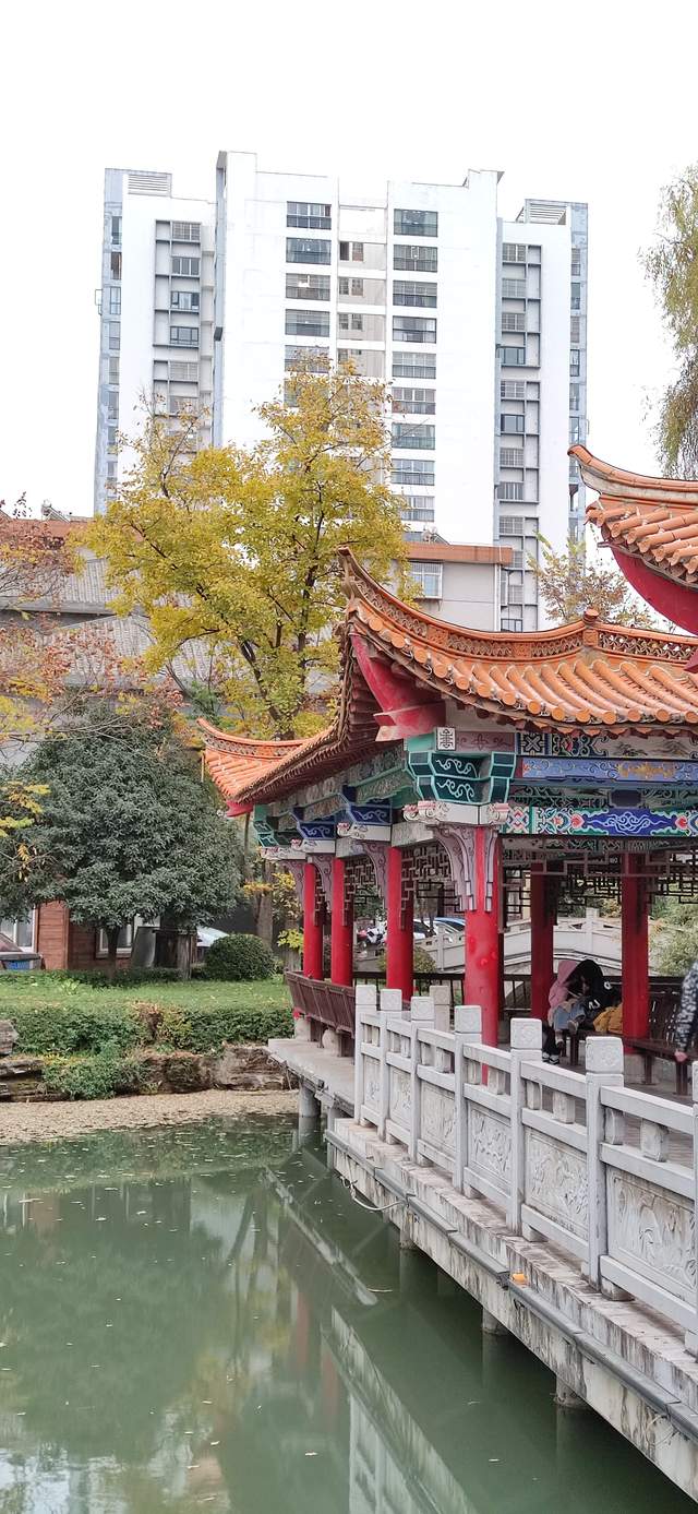 游云南昭通清官亭有感:流芳百世和遗臭万年__财经头条