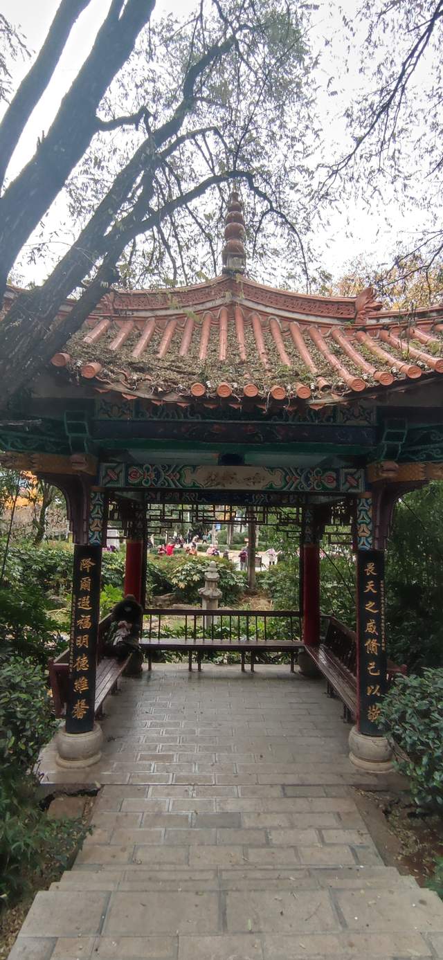 游云南昭通清官亭有感:流芳百世和遗臭万年__财经头条